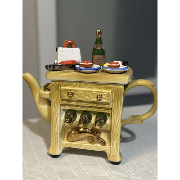 Jim Bailey Collector's Tea Pot, Kitchen Cart Rare 2001 Limited edition